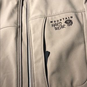 Mountain hardwear jacket